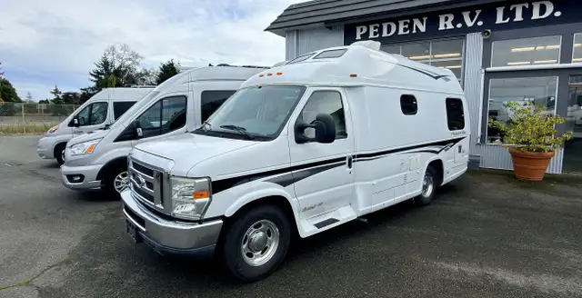 2010 PLEASURE-WAY Excel TS in RVs & Motorhomes in Victoria - Image 3