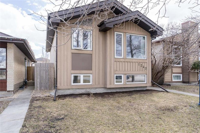 1242 Kildare Avenue E Winnipeg, Manitoba in Houses for Sale in Winnipeg