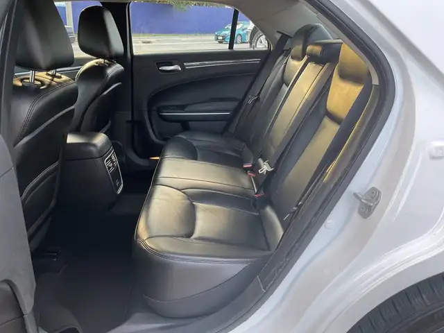 2022 Chrysler 300 Touring L AWD - LTHR! NAV! BACK-UP CAM! BSM! in Cars & Trucks in Kitchener / Waterloo - Image 11