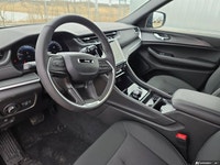 This Jeep Grand Cherokee L has a strong Regular Unleaded V-6 3.6 L/220 engine powering this Automati... (image 7)
