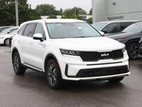 Experience impressive hybrid efficiency, family-friendly versatility, and confident all-season capab... (image 2)