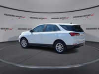 The used 2022 Chevrolet Equinox LS AWD is a smart choice for drivers who want confidence, comfort, a... (image 5)
