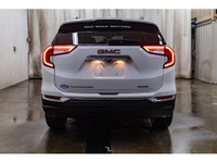 **ONE OWNER - MECHANICALLY CERTIFIED** 58,204 KM This 2022 GMC Terrain AWD SLT is powered by a turbo... (image 7)