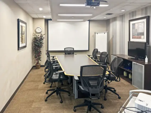 Office space for rent for 1 person in Etobicoke Toronto in Commercial & Office Space for Rent in City of Toronto - Image 10
