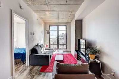 E- GALLERY  sur le Canal - FULLY FURNISHED -1 bed, gym,Balcony