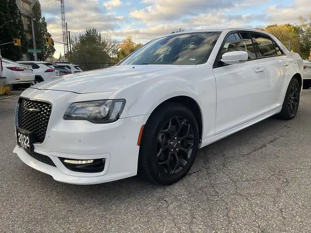 2022 Chrysler 300 Touring L AWD - LTHR! NAV! BACK-UP CAM! BSM! in Cars & Trucks in Kitchener / Waterloo - Image 4