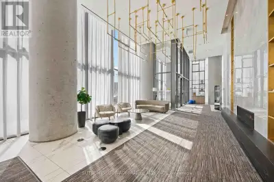 5002 - 5 BUTTERMILL AVENUE Vaughan (Vaughan Corporate Centre), O