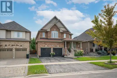 Over 3,000 Sqft Of Luxury Living On One Of Tottenham's Most Sought After Street. Functional Layout T...