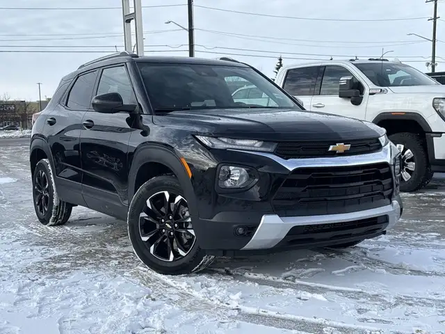 2023 Chevrolet Trailblazer LT in Cars & Trucks in Edmonton - Image 2