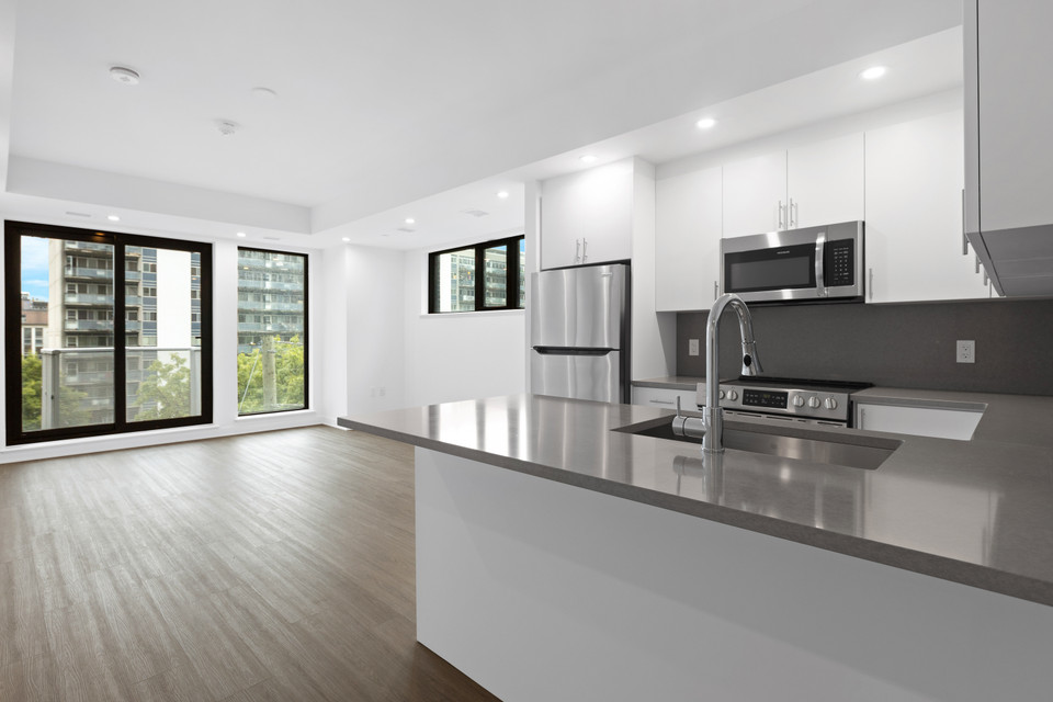 Modern 1 Bedroom Apartments in Centertown in Long Term Rentals in Ottawa
