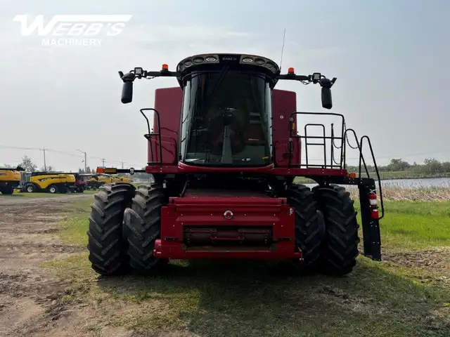 2024 Case IH 9250 Combine in Farming Equipment in Fort St. John - Image 4