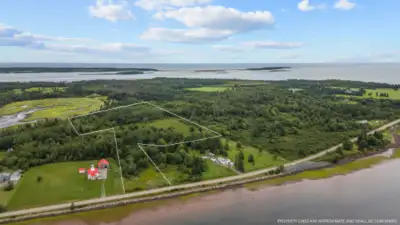 Listed by Hants Realty Ltd. MLS: 202419132 This 15 acre parcel near Fox Harb'r Golf Course is ideal...