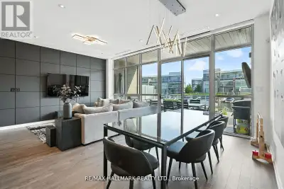 Discover the ultimate in waterfront luxury, with Lake Simcoe marinascape views, designer upgrades th...