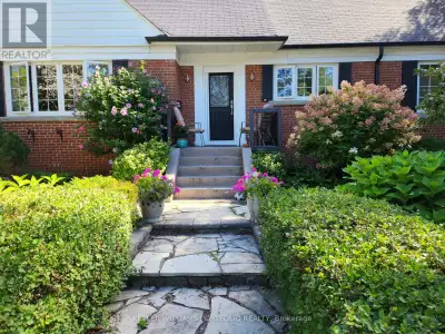 Wonderful family home for lease in Upper Beach Area on dead-end street. 3 Bedroom, 2 Bathroom home l...