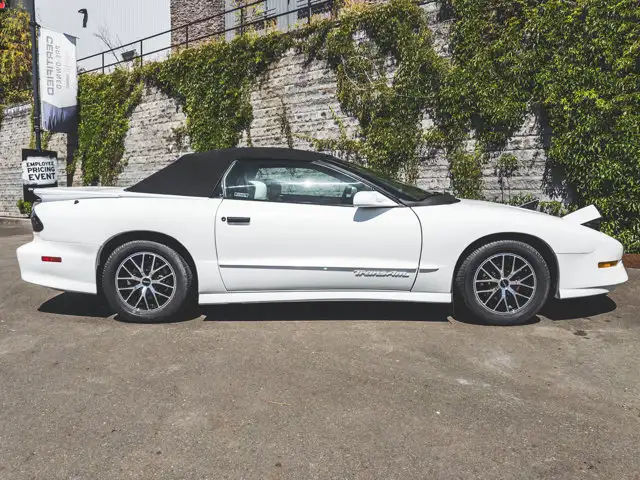 1995 Pontiac Firebird Trans Am | One Owner | Island car in Cars & Trucks in Cowichan Valley / Duncan - Image 7