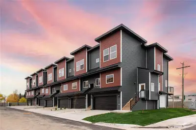 C15//Brandon/Welcome to this stunning, newly built condo offering over 2,300 sq.ft of modern living...