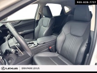 PREMIUM ... Engine: LIGHT/MEDIUM DUTY L/100Km City: 10.9 L/100Km Hwy: 8.5 Safety Equipment Electroni... (image 8)