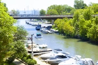 Under New Management! Realstar's Harbourview Apartments is located in the upscale lakeside-shopping... (image 8)