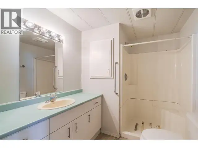 5469 SAUNDERS CRESCENT 103 Mile House, British Columbia in Houses for Sale in 100 Mile House - Image 11