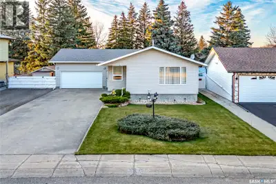 The street where you don't see many houses pop up! Lancaster!! 105 Lancaster Street looks East onto...