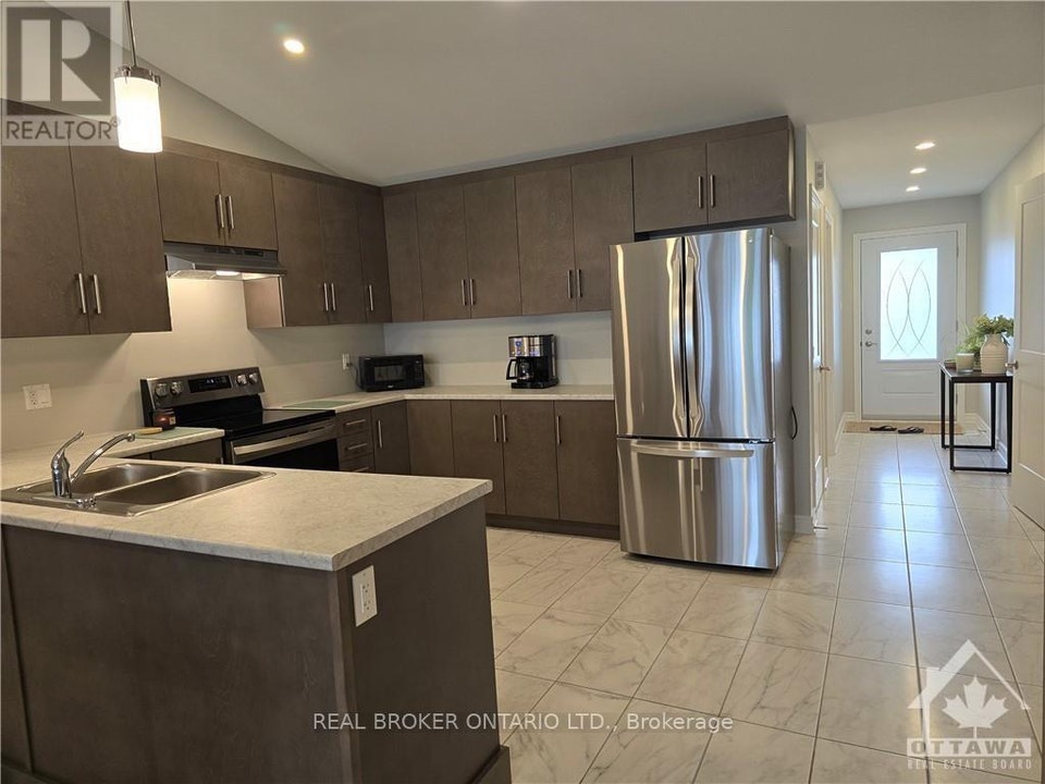 9 YADE ROAD Arnprior, Ontario 5