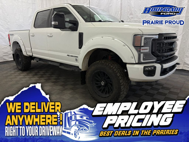 2022 Ford F-350 LARIAT ULTIMATE 4X4 | LIFT | FOX SHOCKS - MORE! in Cars & Trucks in Lloydminster