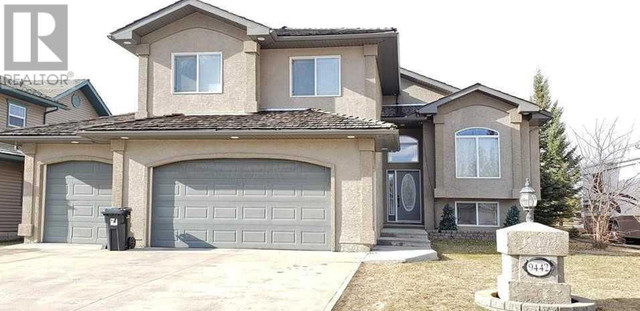 9442 Wedgewood Drive S Wedgewood, Alberta in Houses for Sale in Grande Prairie