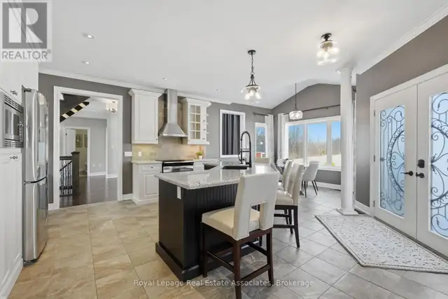 100 CHESSWOOD TRAIL Hamilton, Ontario in Houses for Sale in Oakville / Halton Region - Image 15