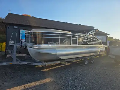 https://youtu.be/oCGtGvujeTsWOW THIS IS THIS KING OF PONTOONS, IN AMAZING SHAPE WITH ONLY 95 HOURS!...