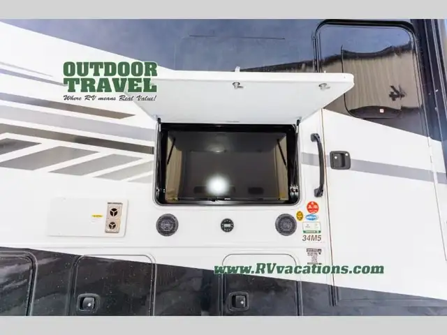 2026 Forest River RV Georgetown 5 Series 34M5 in RVs & Motorhomes in Hamilton - Image 9