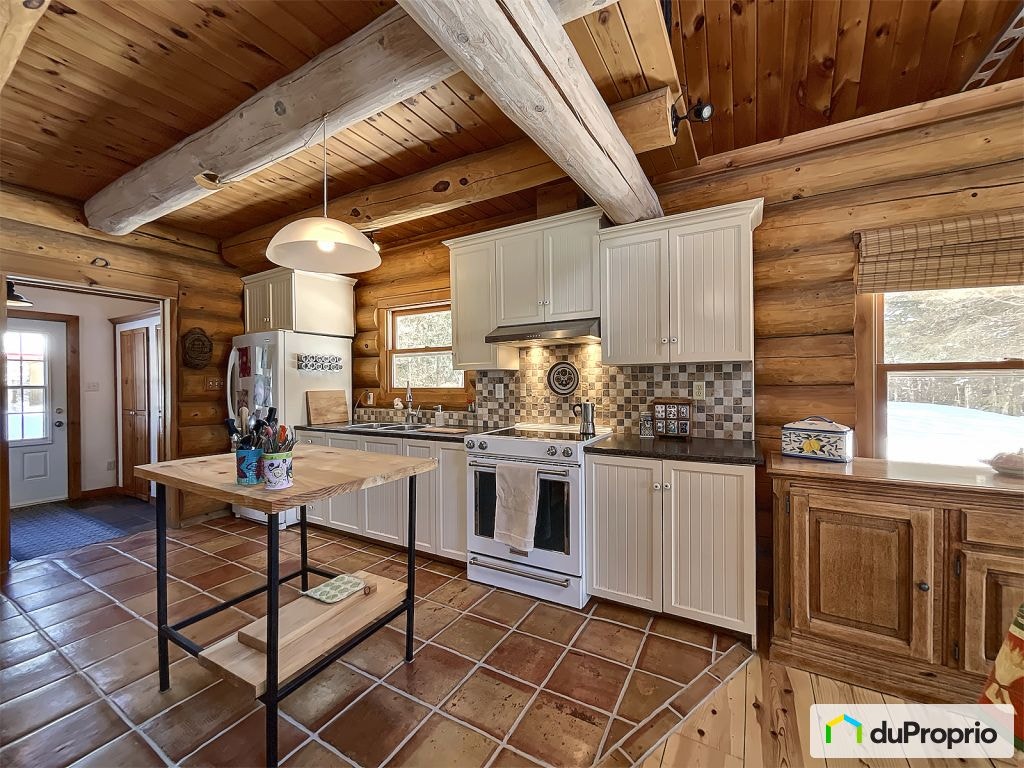 $727,000 - Split Level for sale in St-Etienne-De-Bolton — photo 3