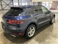 Le Porsche Macan 2018 proposé par AutoStudio 72 à Mirabel affiche 136 000 km et se présente en bleu... (image 3)
