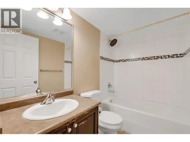 403 1310 VICTORIA STREET Squamish, British Columbia in Condos for Sale in Sunshine Coast - Image 7