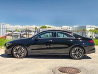 All-Wheel Drive for enhanced stability - Panoramic Sunroof for a luxurious feel - Reverse Park Assis... (image 5)