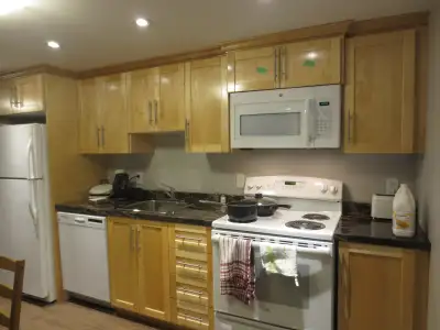 23A Whiteway St - 4 bedrooms for rent August 1