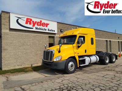 2020 FREIGHTLINER CASCADIA 125 Tandem Axle Sleeper Tractor - Automatic transmission-60600 GVW. 2020...