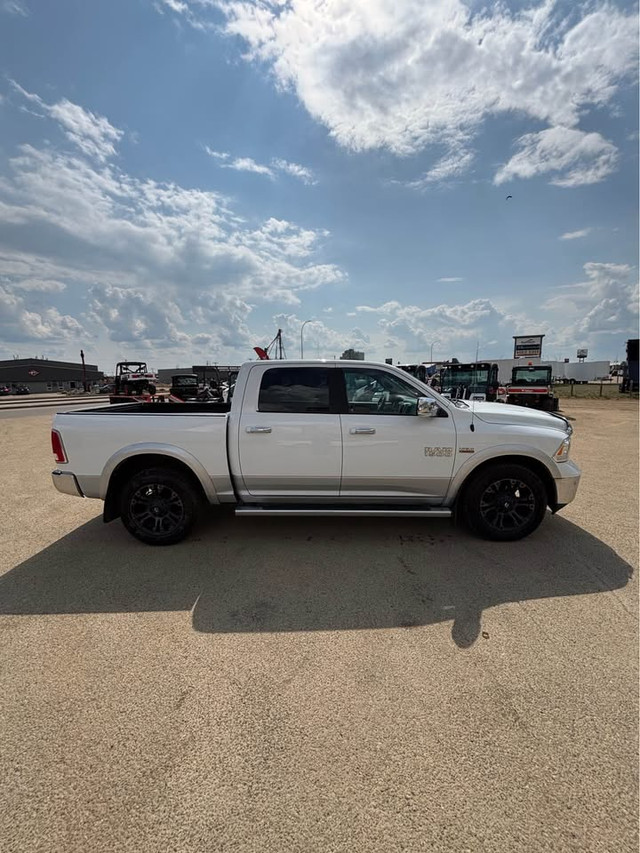 2014 Ram 1500 Laramie in Cars & Trucks in Edmonton - Image 4