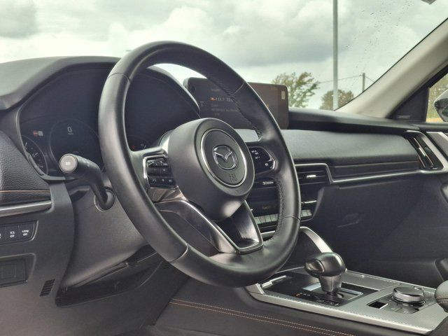 2025 Mazda CX-70 MHEV GT MEHV 3.3 Turbo Premium AWD | Leather in Cars & Trucks in Guelph - Image 2