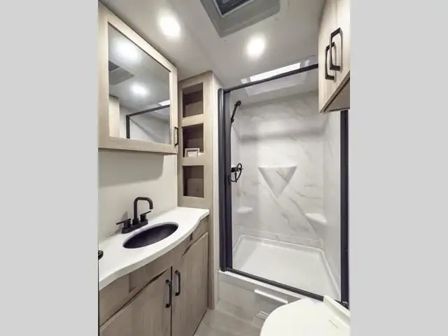 2026 Grand Design Imagine XLS 25RLE in Travel Trailers & Campers in Hamilton - Image 24