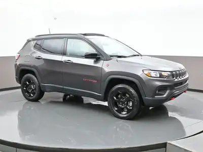 The Jeep Compass Trailhawk is built for adventure with rugged off-road capability and bold Trail Rat...