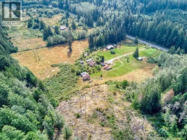 12328 HIGHWAY 101 Powell River, British Columbia in Houses for Sale in Sunshine Coast - Image 23