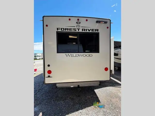 2026 Forest River RV Wildwood Heritage Glen 308RL in Travel Trailers & Campers in Moncton - Image 7