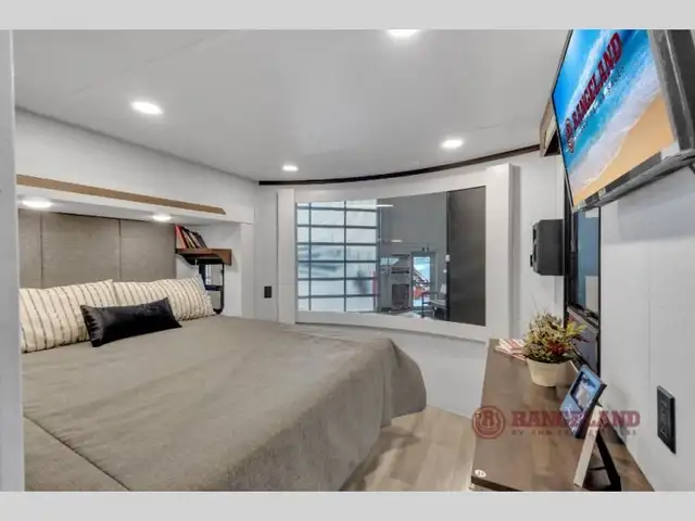 2025 Forest River RV Cedar Creek Cottage 40CBK in Travel Trailers & Campers in Red Deer - Image 9