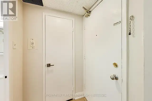 807 - 291 AVENUE ROAD Toronto (Yonge-St. Clair), Ontario in Long Term Rentals in City of Toronto - Image 9