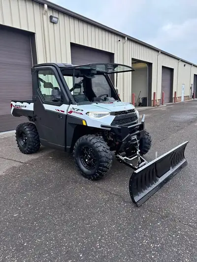 APPLY NOW: https://www.ridecollective.ca/get-pre-approved 2023 POLARIS RANGER NORTHSTAR TRAILBOSS •...