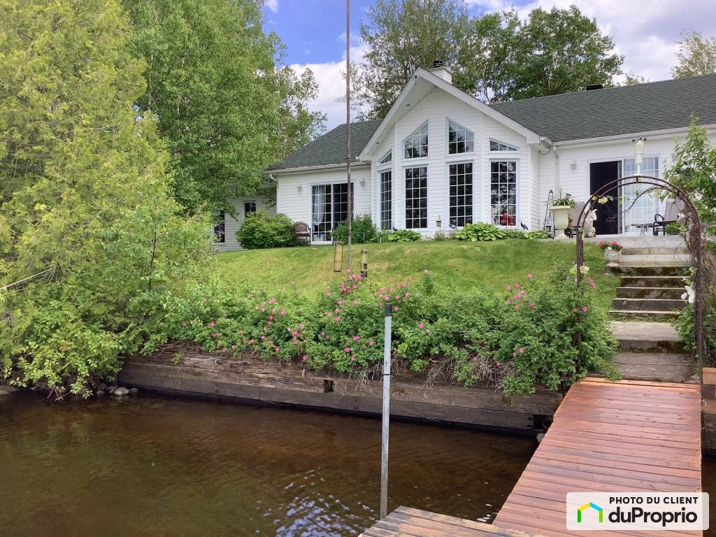 $400,000 - Bungalow for sale in Chapais — photo 1