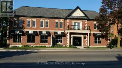 Newer First Class Professional Building In The Heart Of Streetsville Offering Great Exposure. Unmatc...