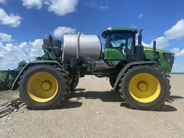 2023 John Deere 616R in Farming Equipment in Swift Current - Image 4