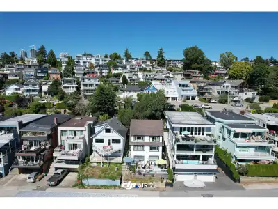 "Rare licensed non-conforming 6-plex in prime White Rock location! Six bachelor suites, including tw...
