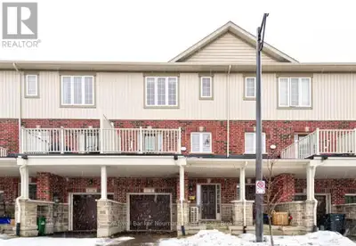 Stunning 3-Bedroom, 2.5-Bath End-Unit Townhome In The Highly Sought-After Kortright Hills Neighbourh...